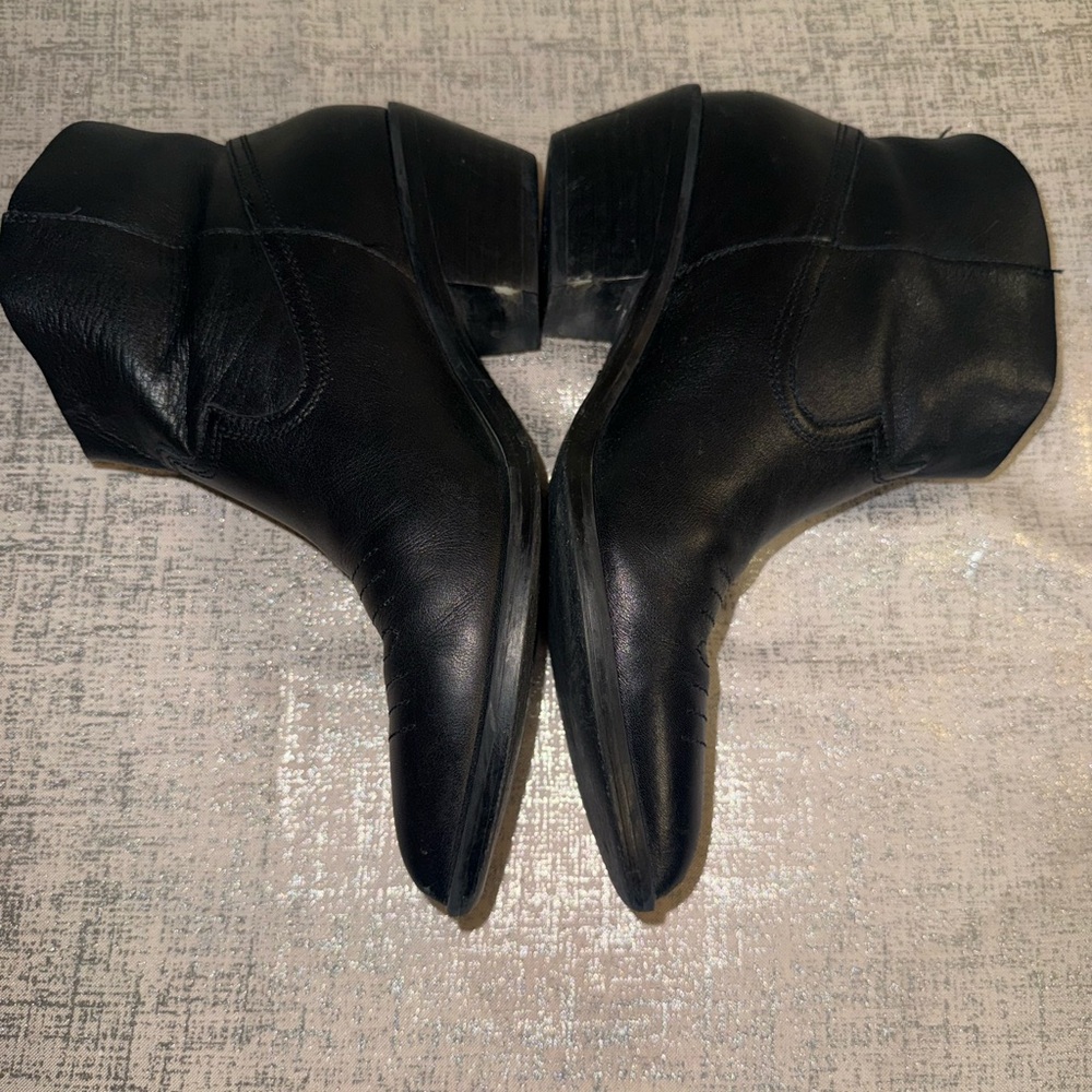 Treasure & Bond Black Pointed-Toe Western Ankle Boots - Picture 13 of 16